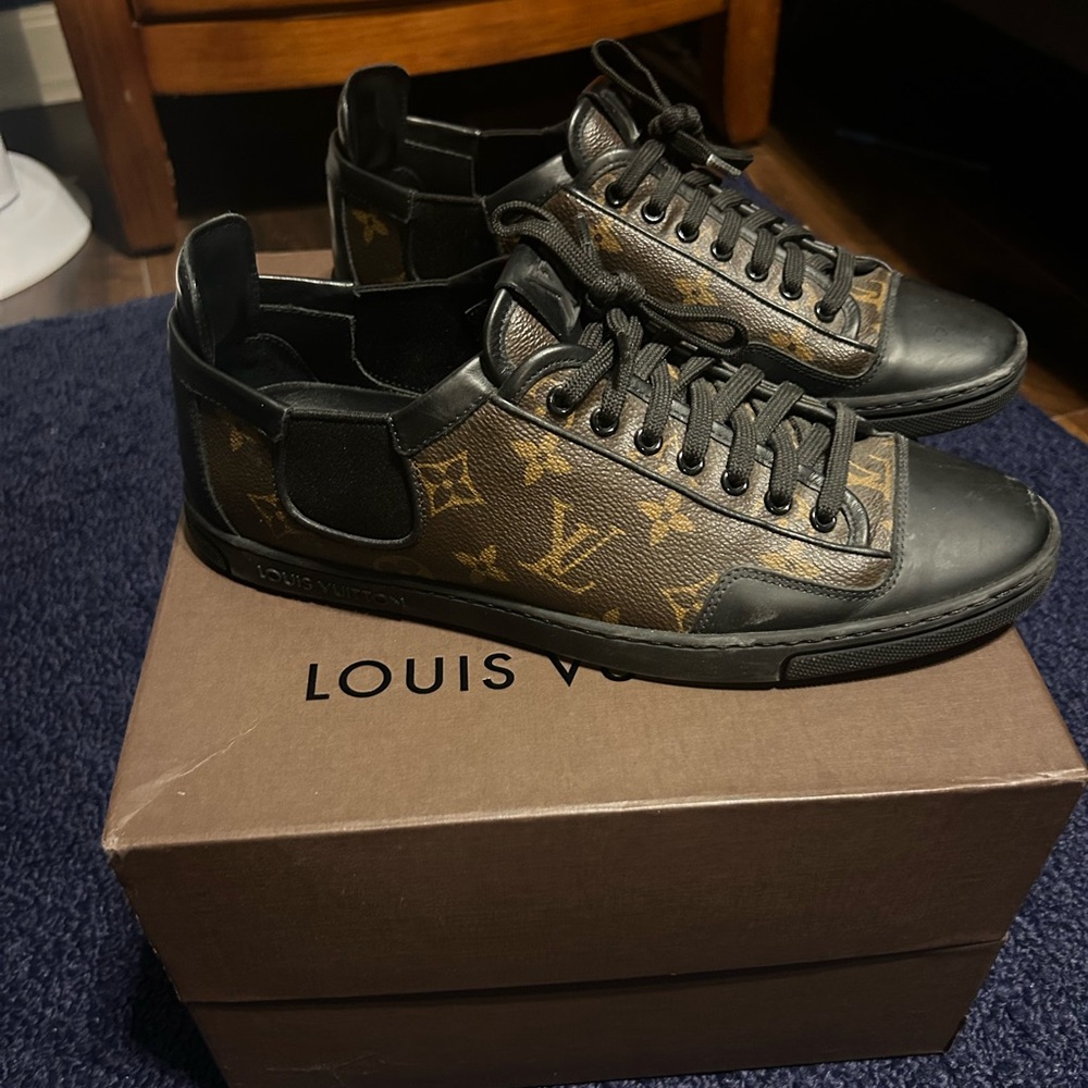 Louis Vuitton monogram slalom size 7